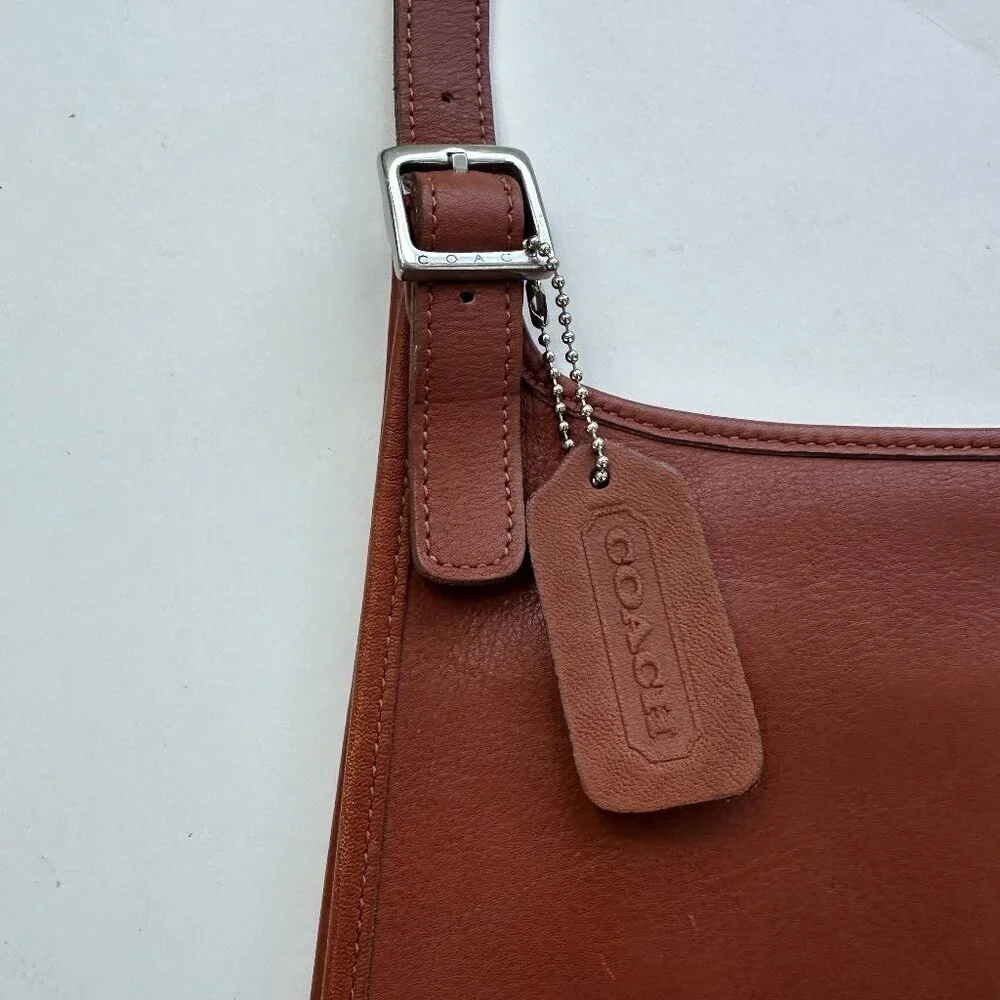 Vintage Coach 9131 Leather Shoulder Crossbody Brown Bag Purse Excellent - Picture 3 of 13
